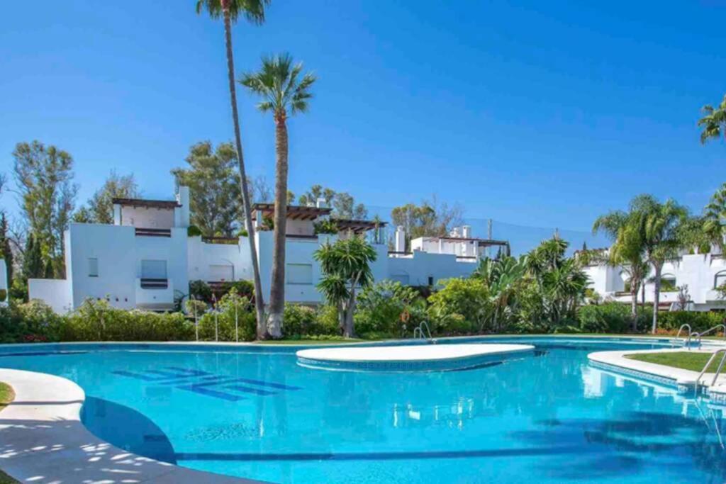 Vila Town House Puerto Banus/marbella - 200 M To Beach Marbella